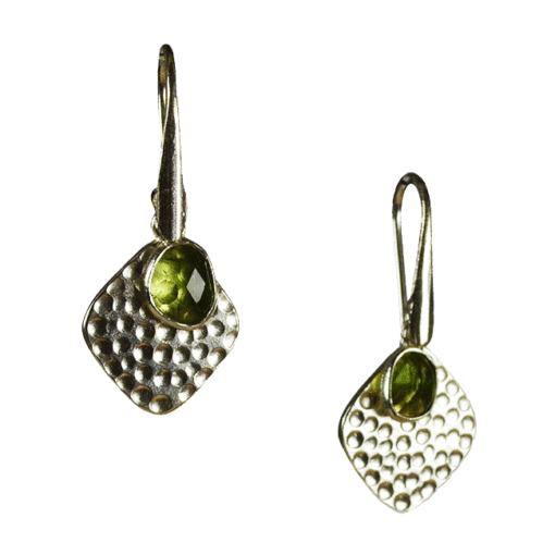 green tourmaline disc earrings silver tara